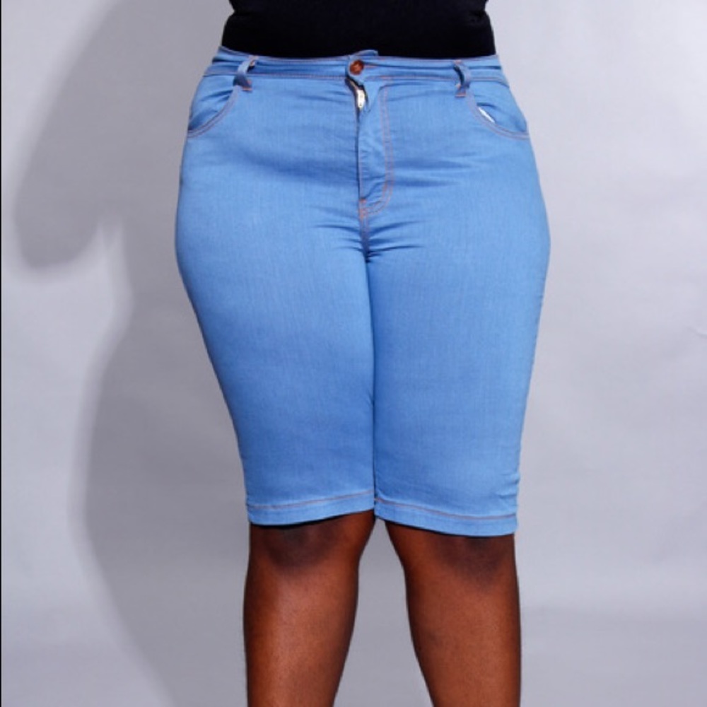 Stretch Capri/Shorts in Beautiful Baby Blue